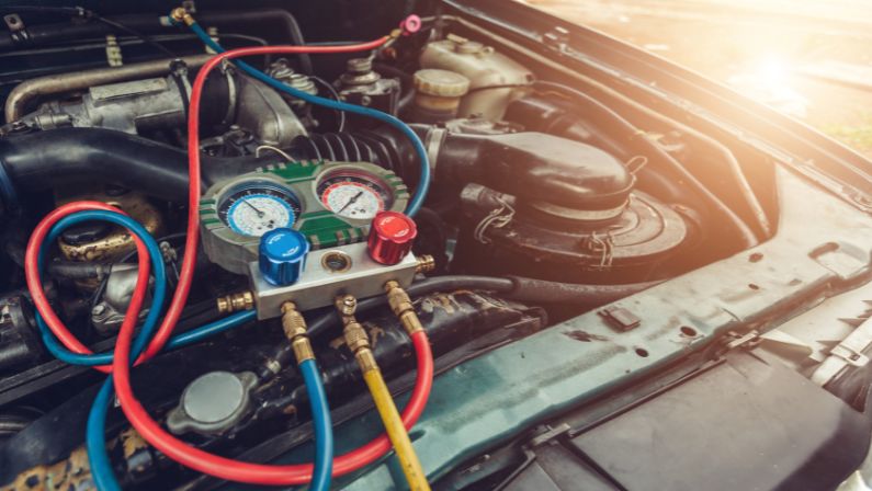 How does a car's air conditioning system work